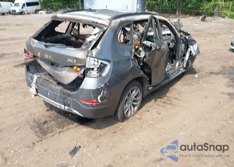 2015 BMW X1 xDrive28I z USA, uszkodzony, nr VIN WBAVL1C5XFVY24588